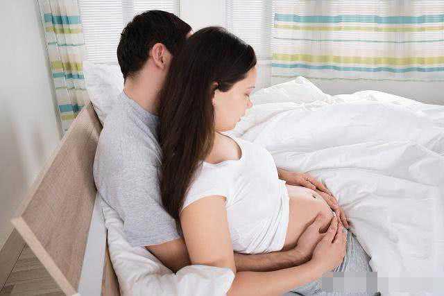 怀孕期间，“亲热”的过程会顺利吗？对孩子有